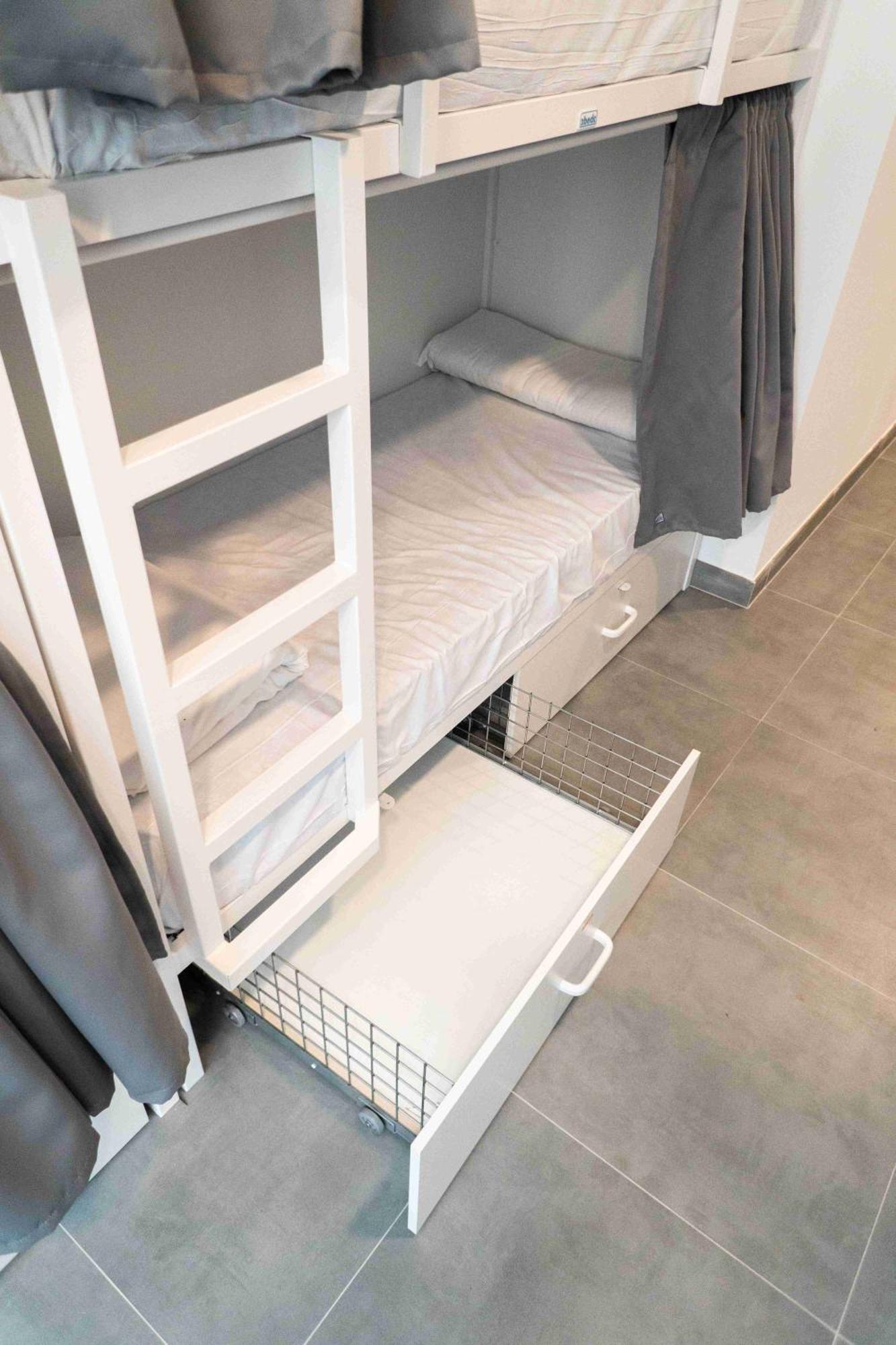 Bed a 8-Mixed Dorm Ensuite