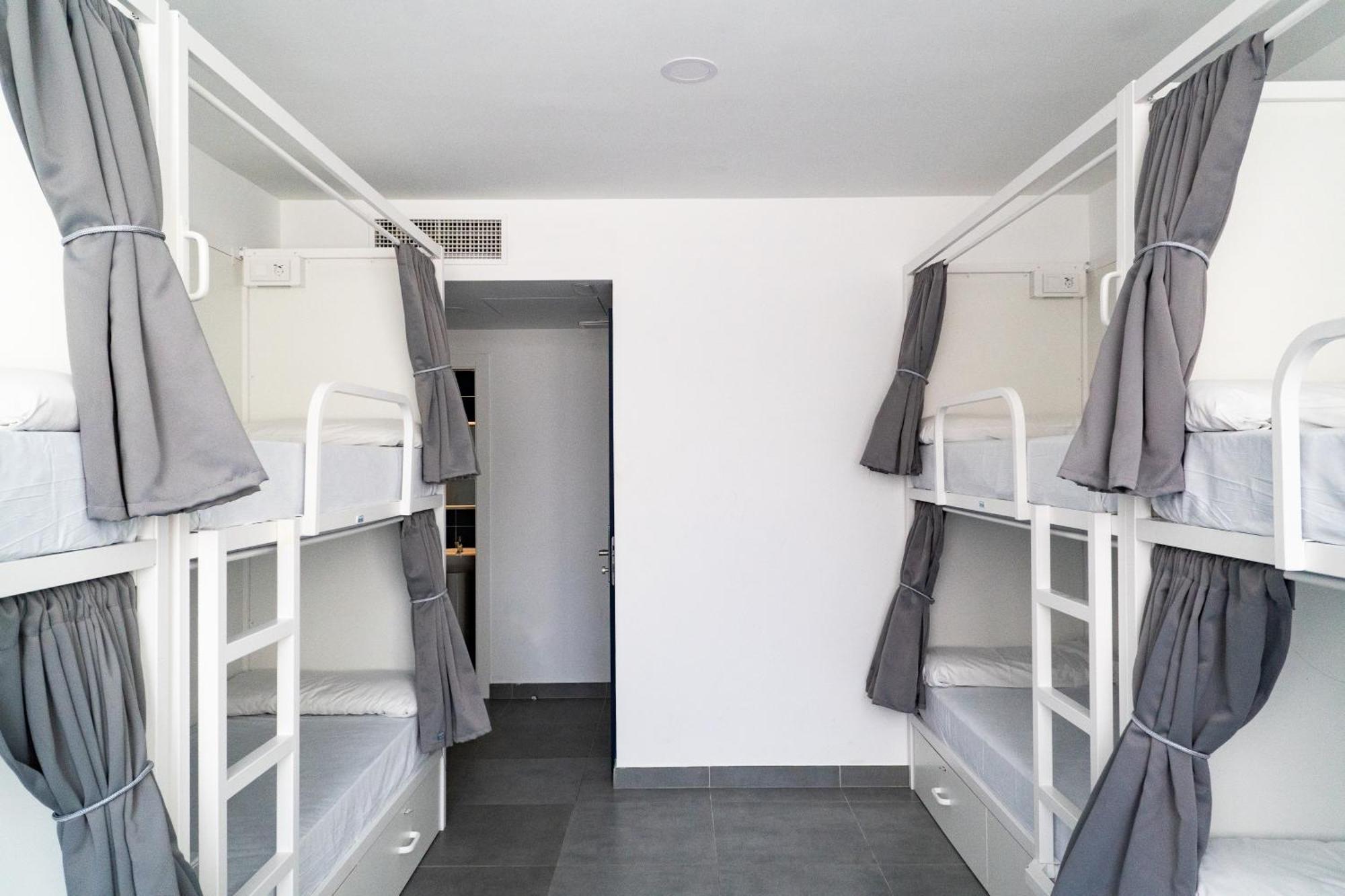 Bed a 8-Mixed Dorm Ensuite